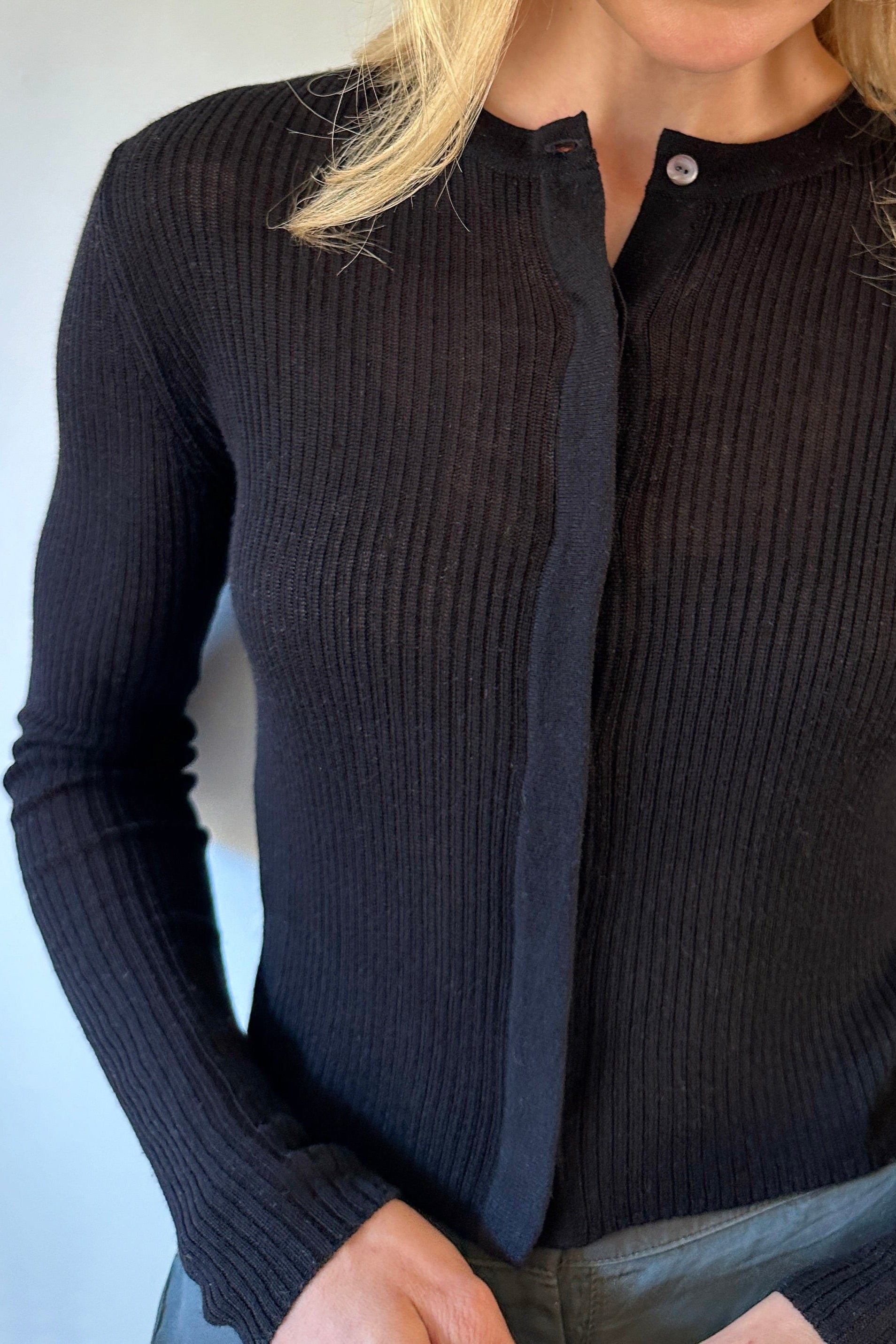 roxy rib cardigan in black close up