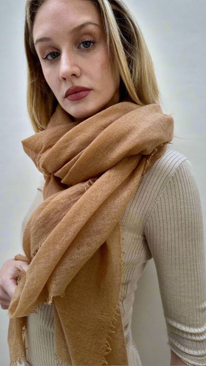 Marmee Gold cashmere scarf close up