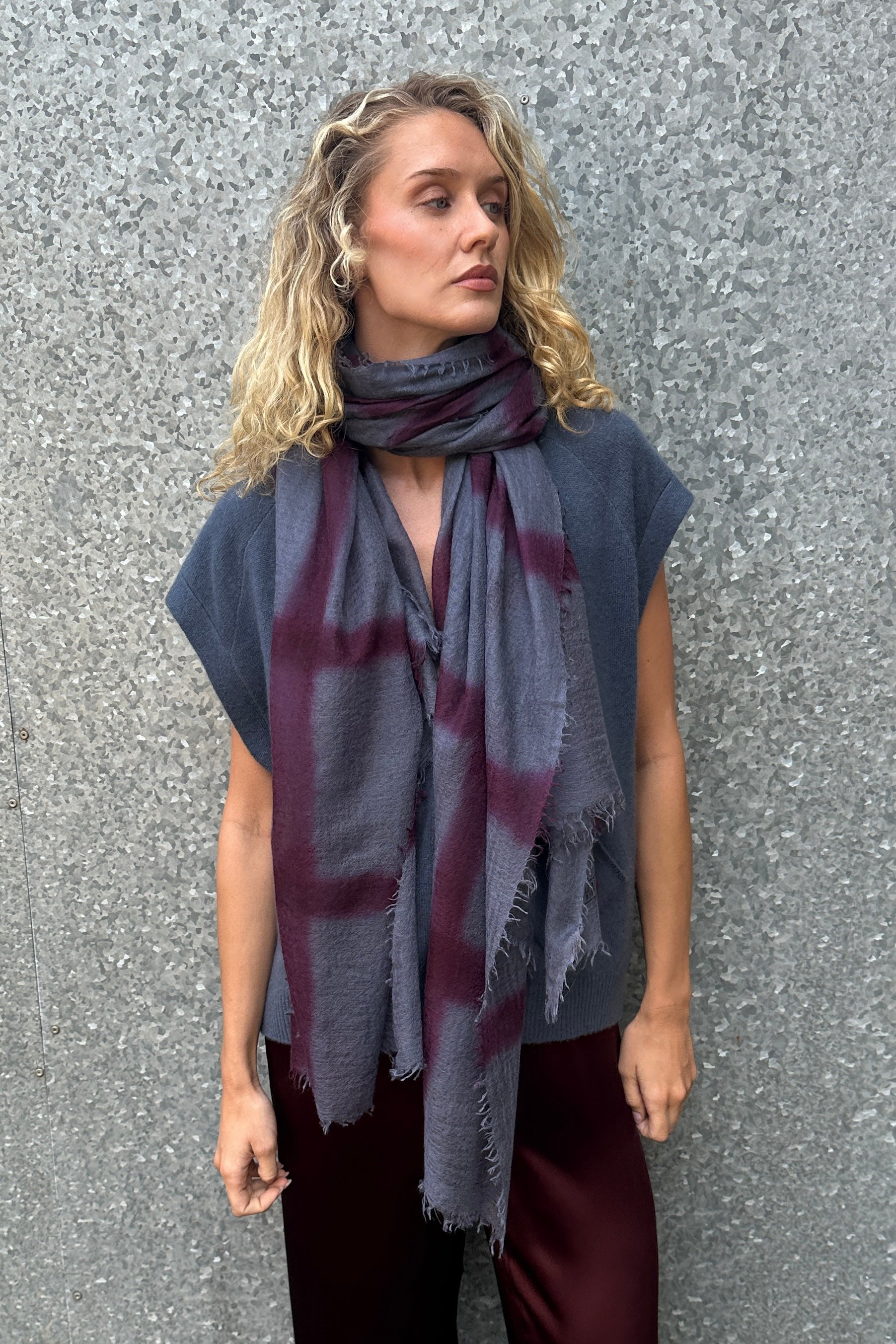 model in Shiborisky scarf cashmere in bluesy blue claret wine