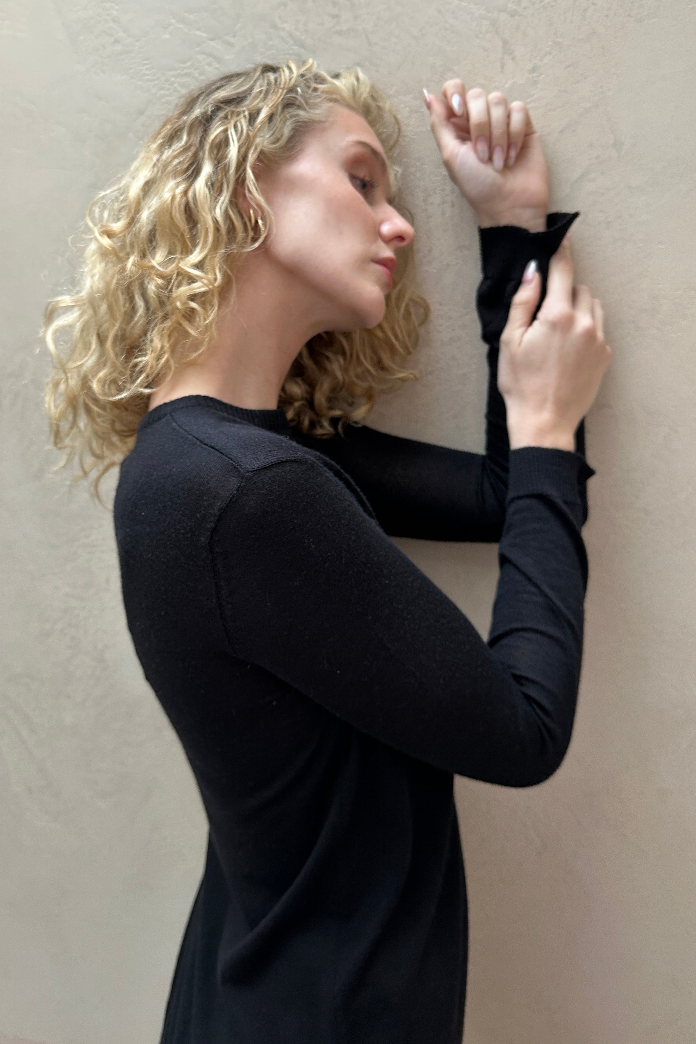 beth black knit tunic sweater top close up