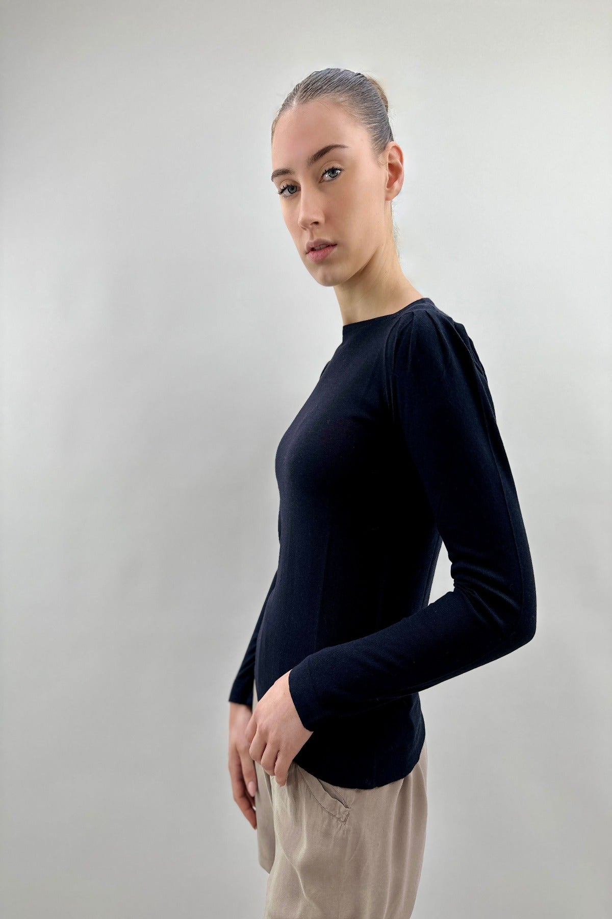 Pipster dark navy square neck top