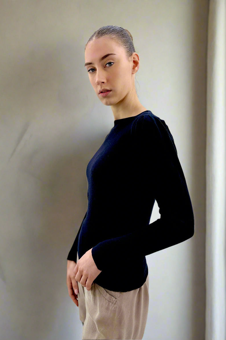 side view Pipster square neck top