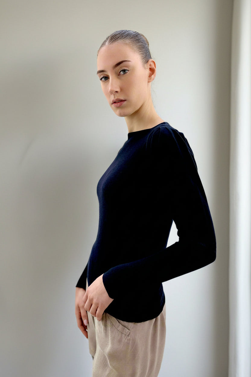 side view Pipster square neck top