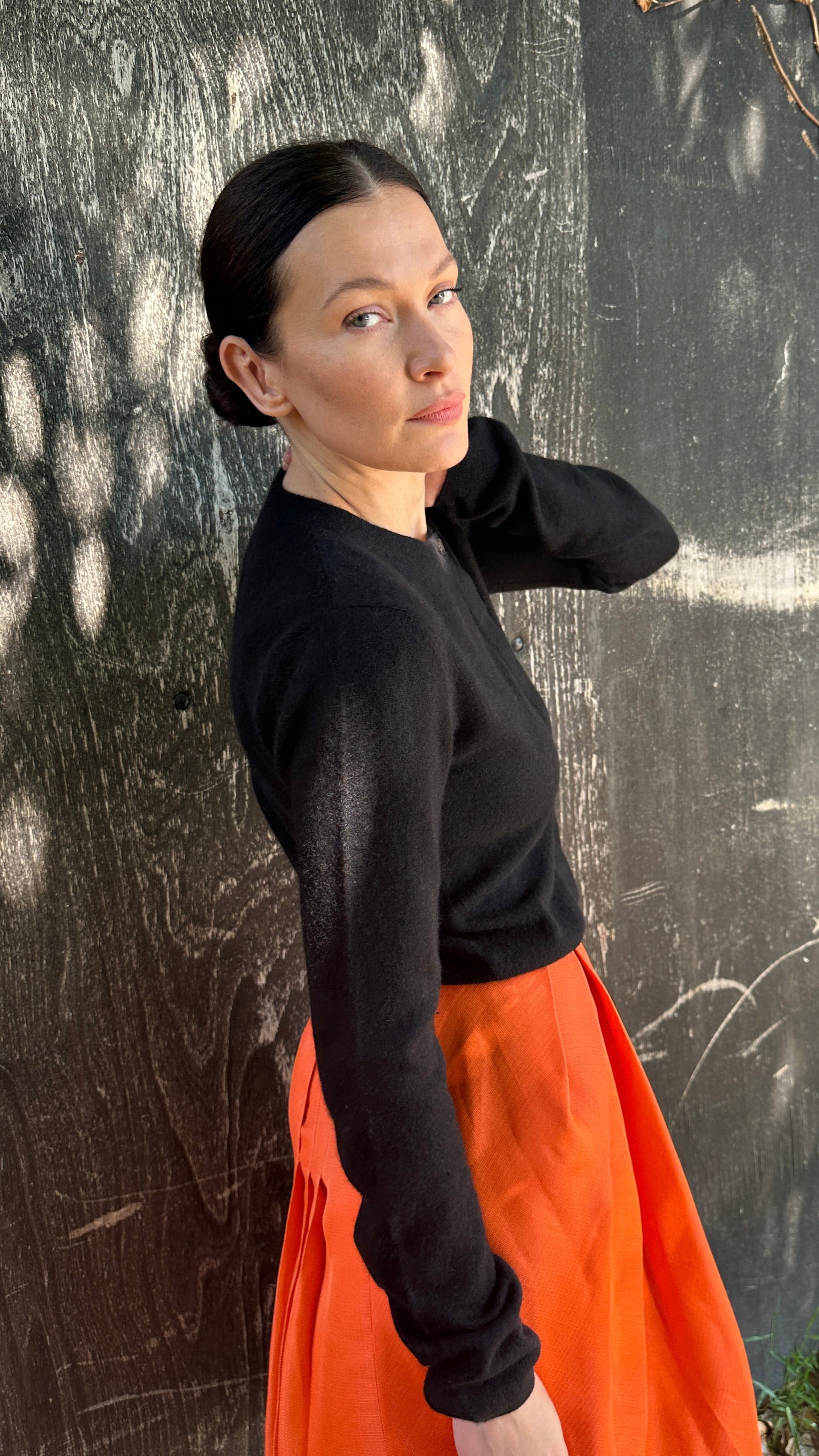 rox cashmere cardigan round neck black side view