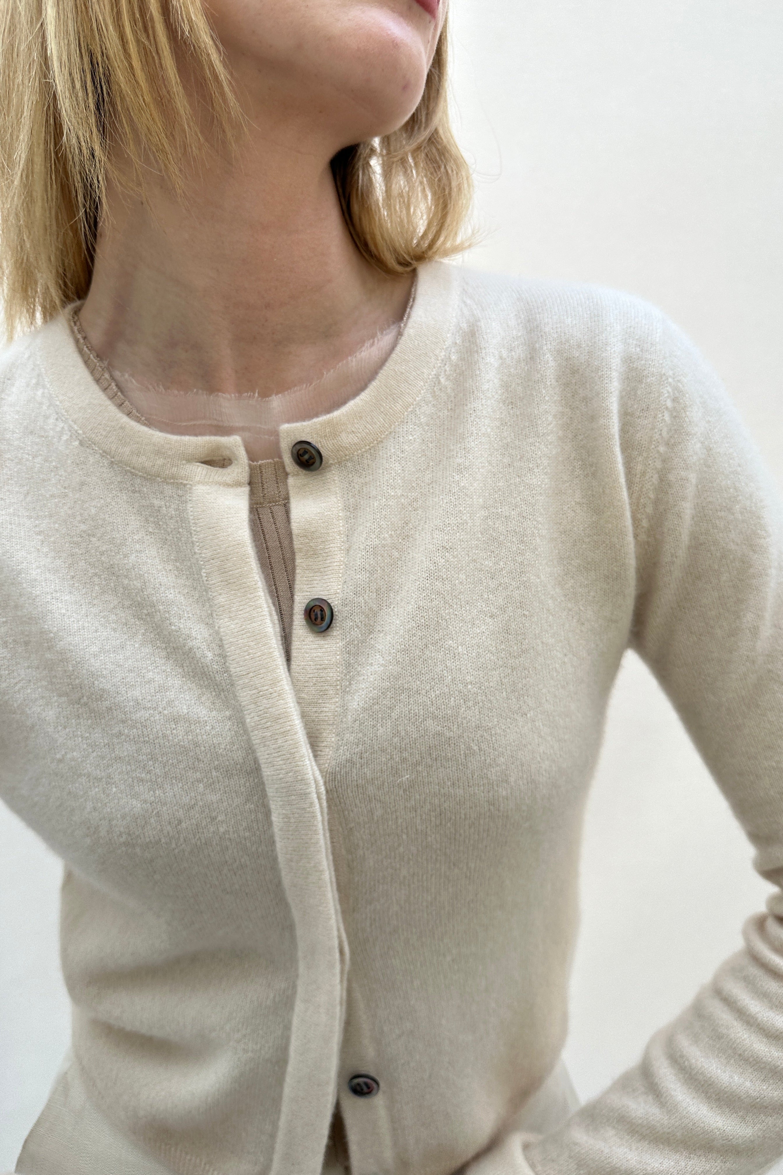 rox feather cahmere round neck cardigan close up