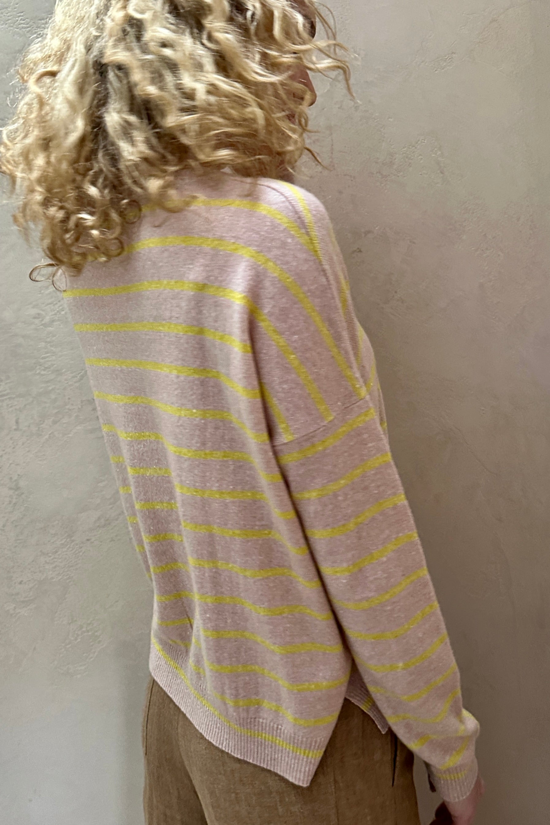 zeek side view yellow pink