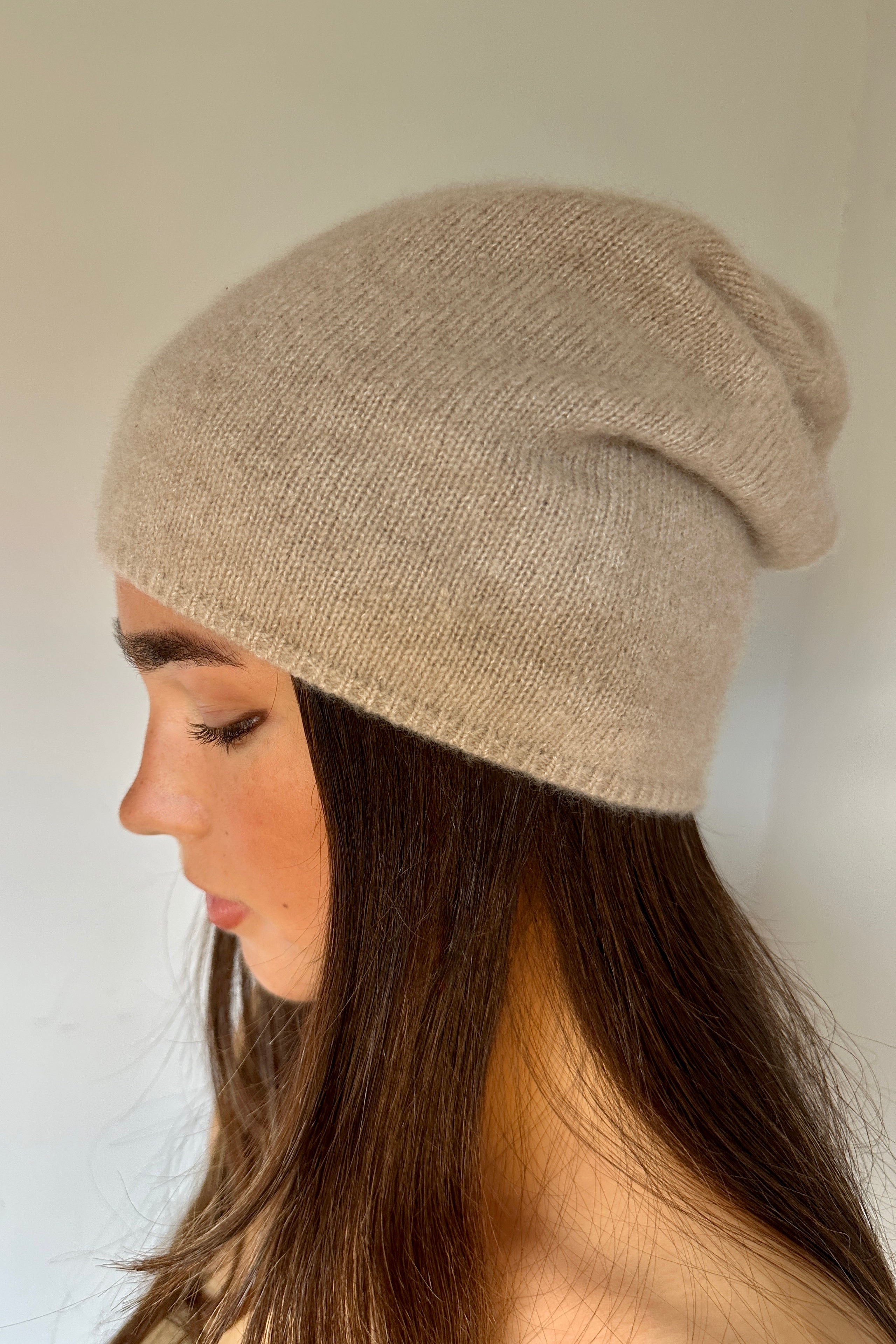 beety hat jute beanie cashmere slk side view