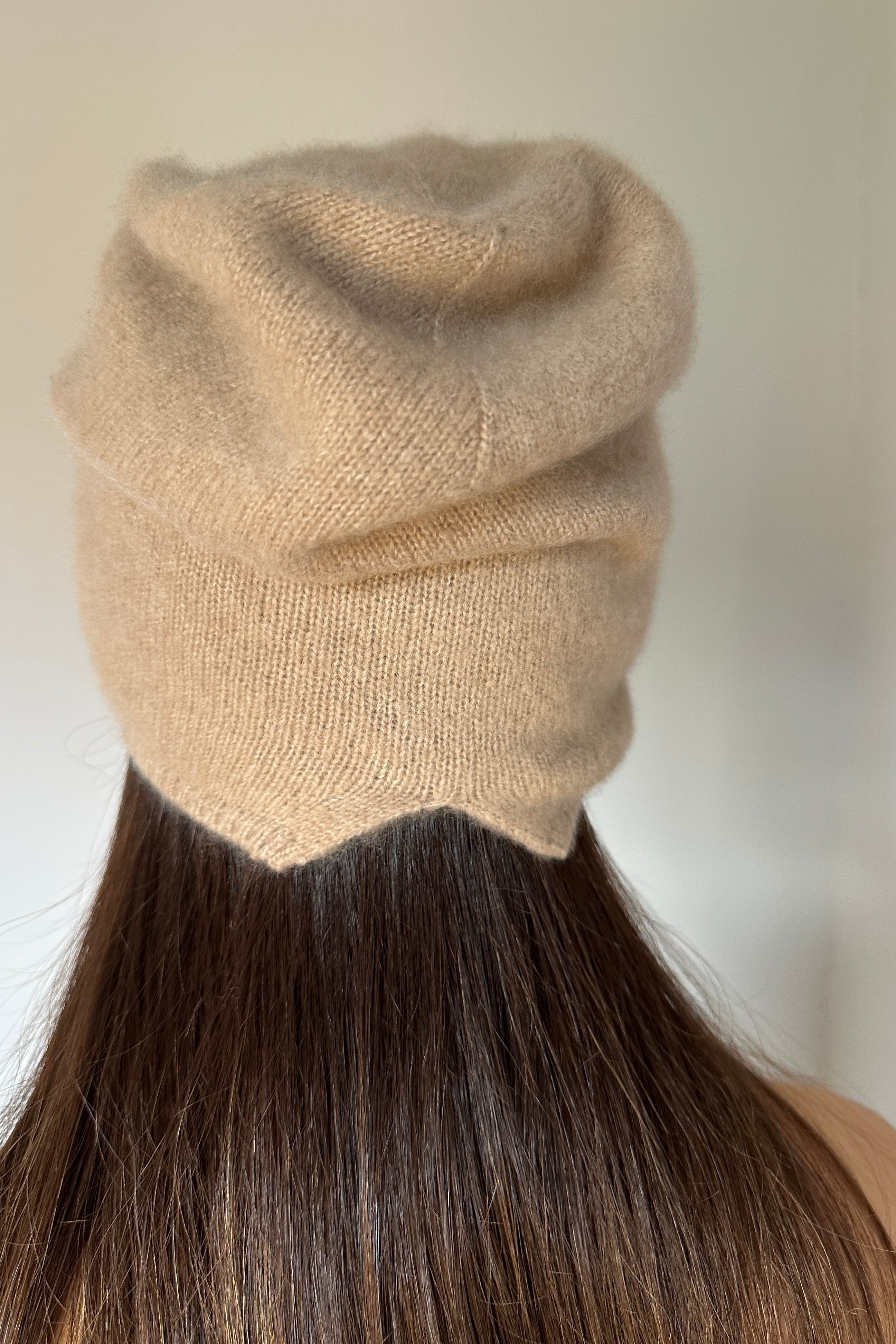 beety hat jute beanie cashmere slk back view