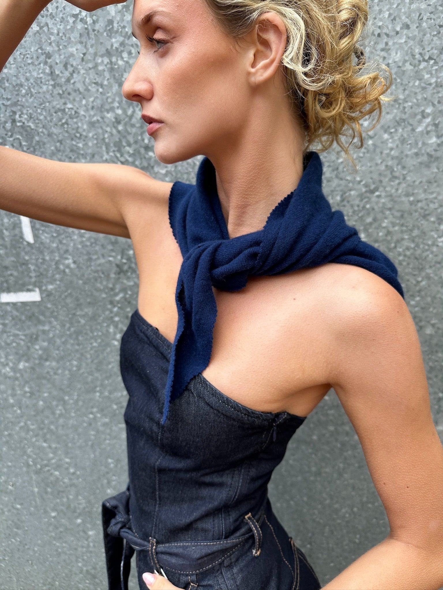 Doon neck scarf cashmere navy neckerchief foulard side view