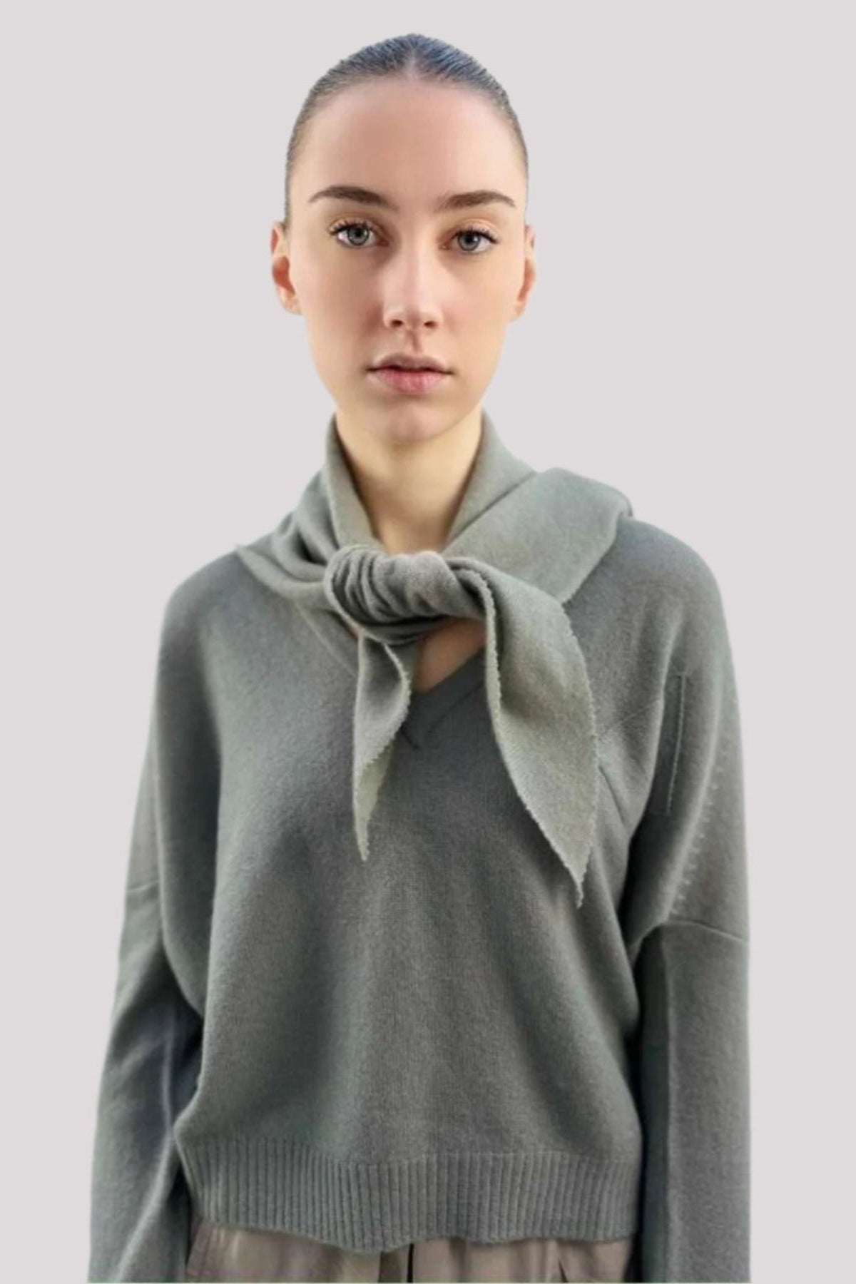 Brianna sage sweater w doon scarf