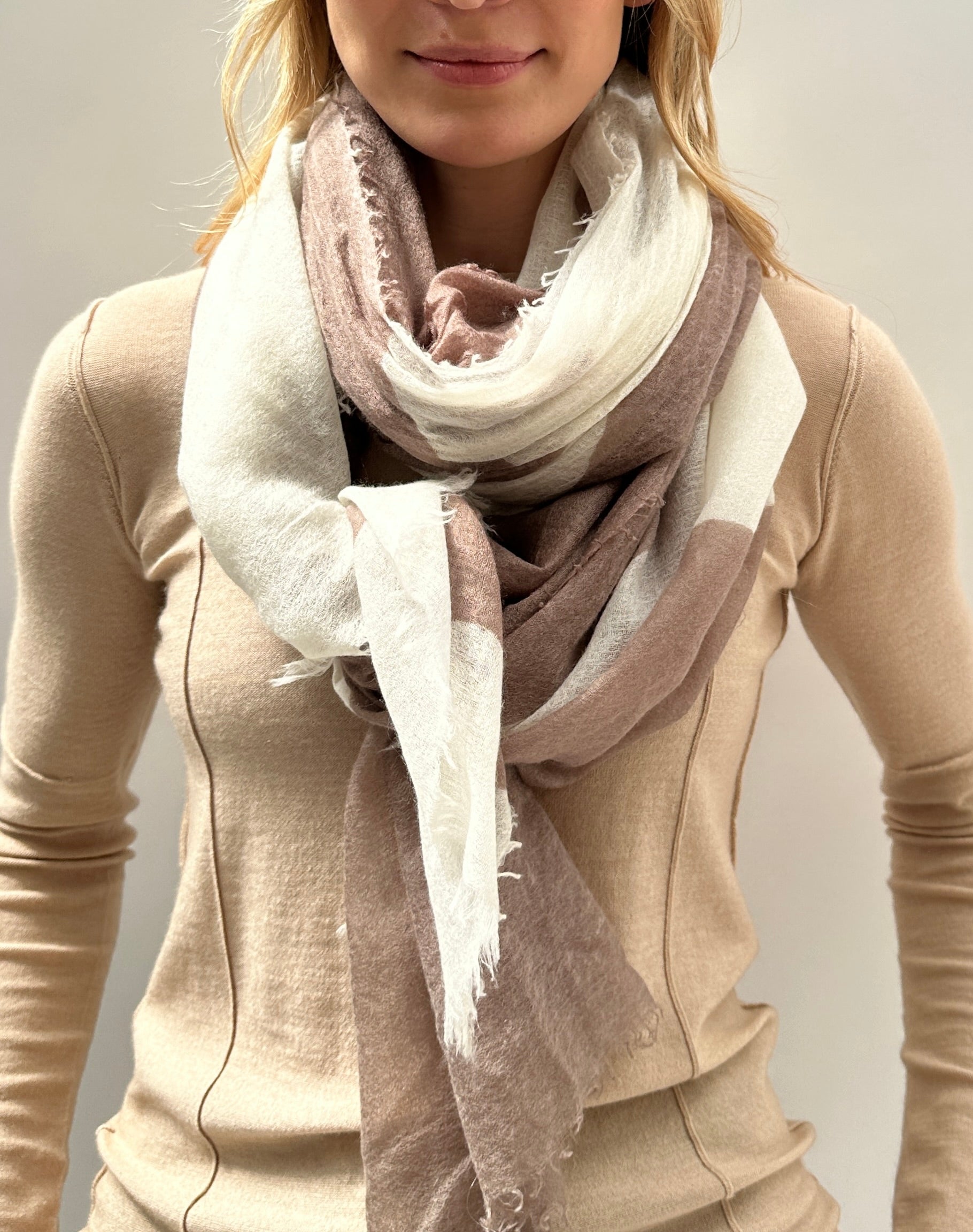 shapes scarf sabbia white 