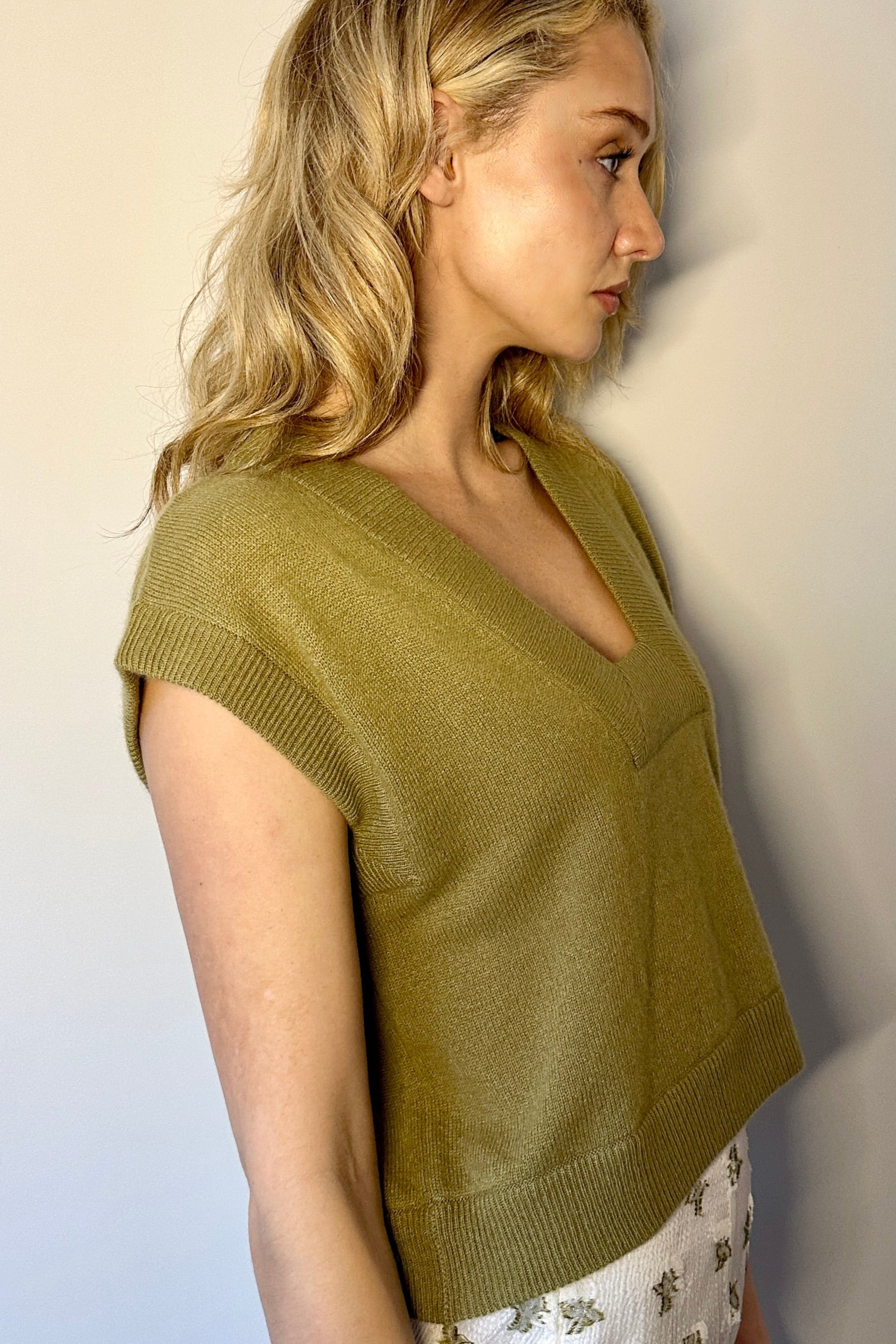 Inka seaweed tank top  Square neck green yellow  side view