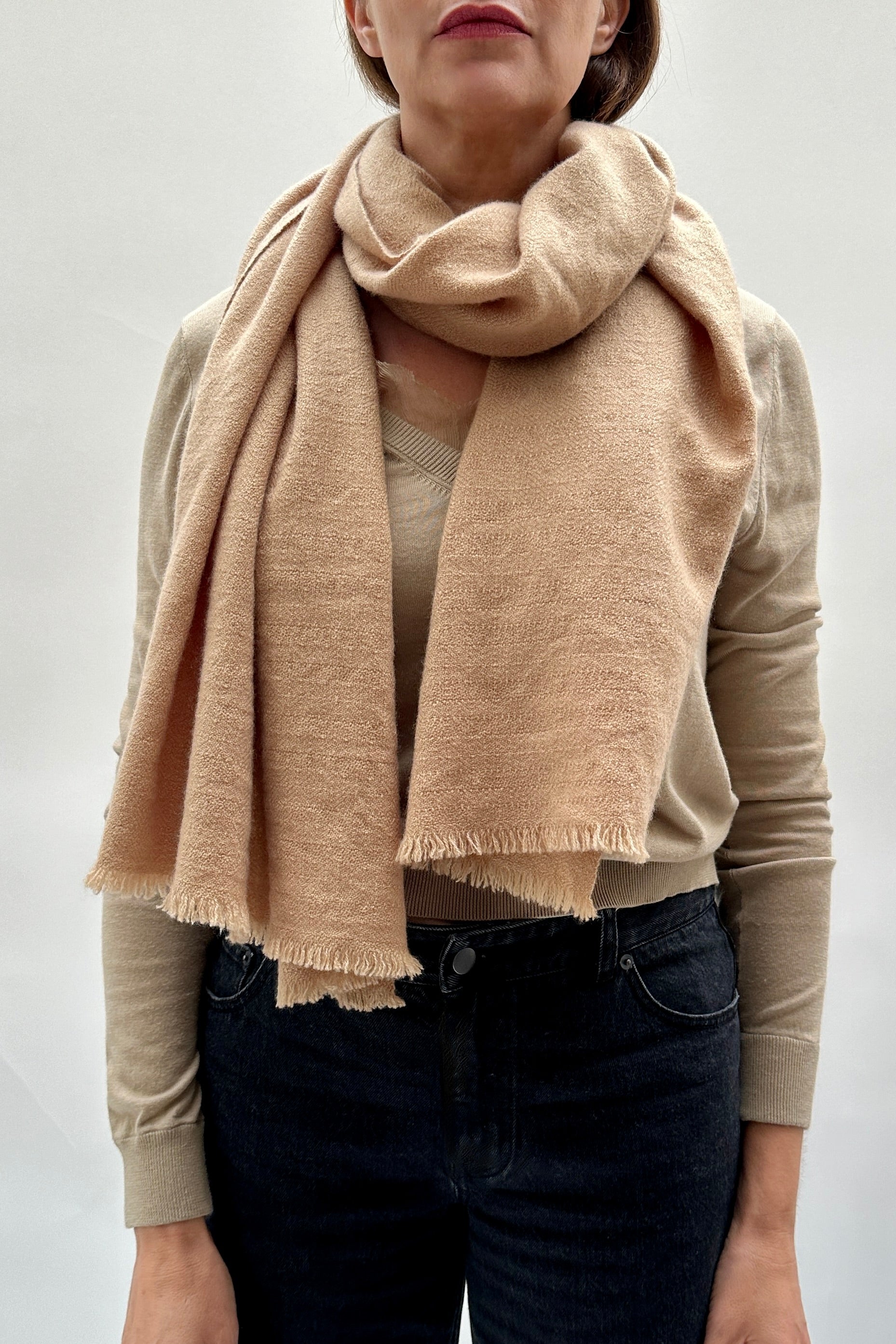 Kitty beige textured cashmere scarf