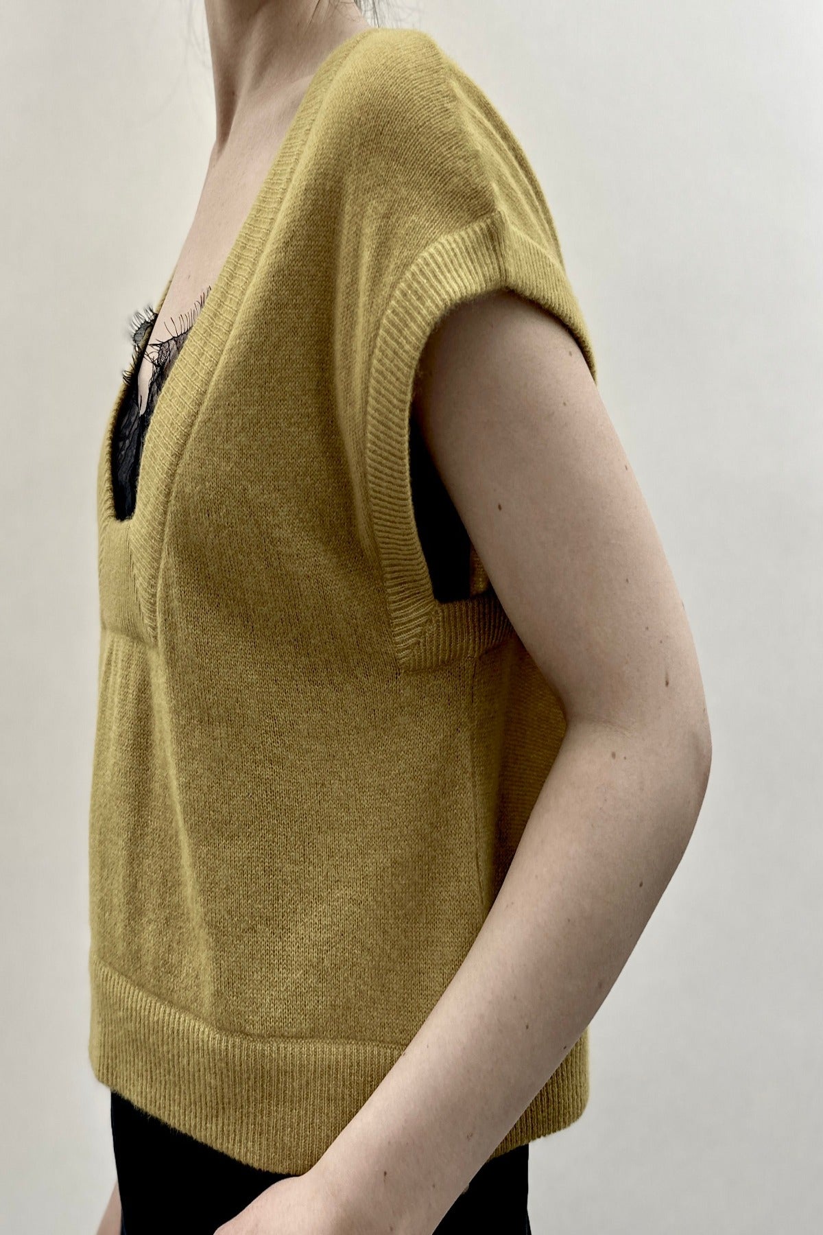 Inka seaweed tank top under arm view