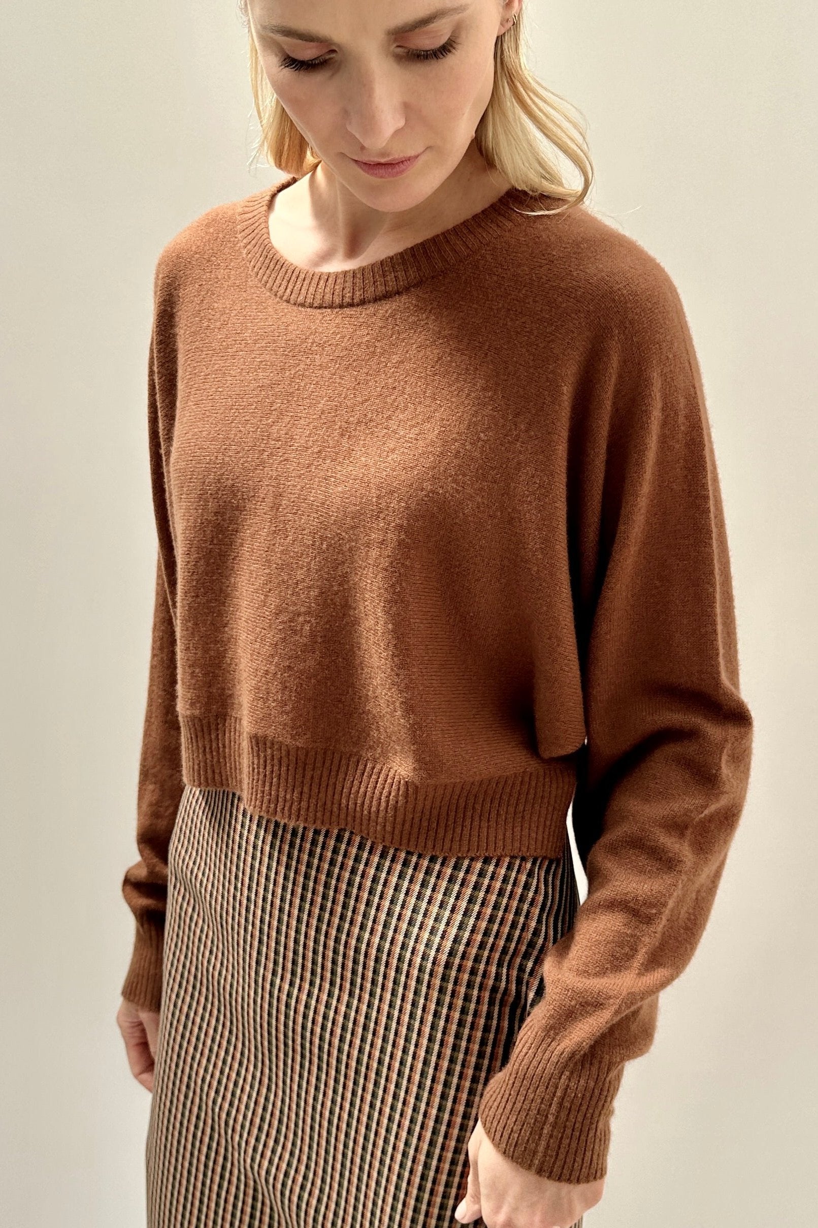 Kurt Nut Brown crop sweater