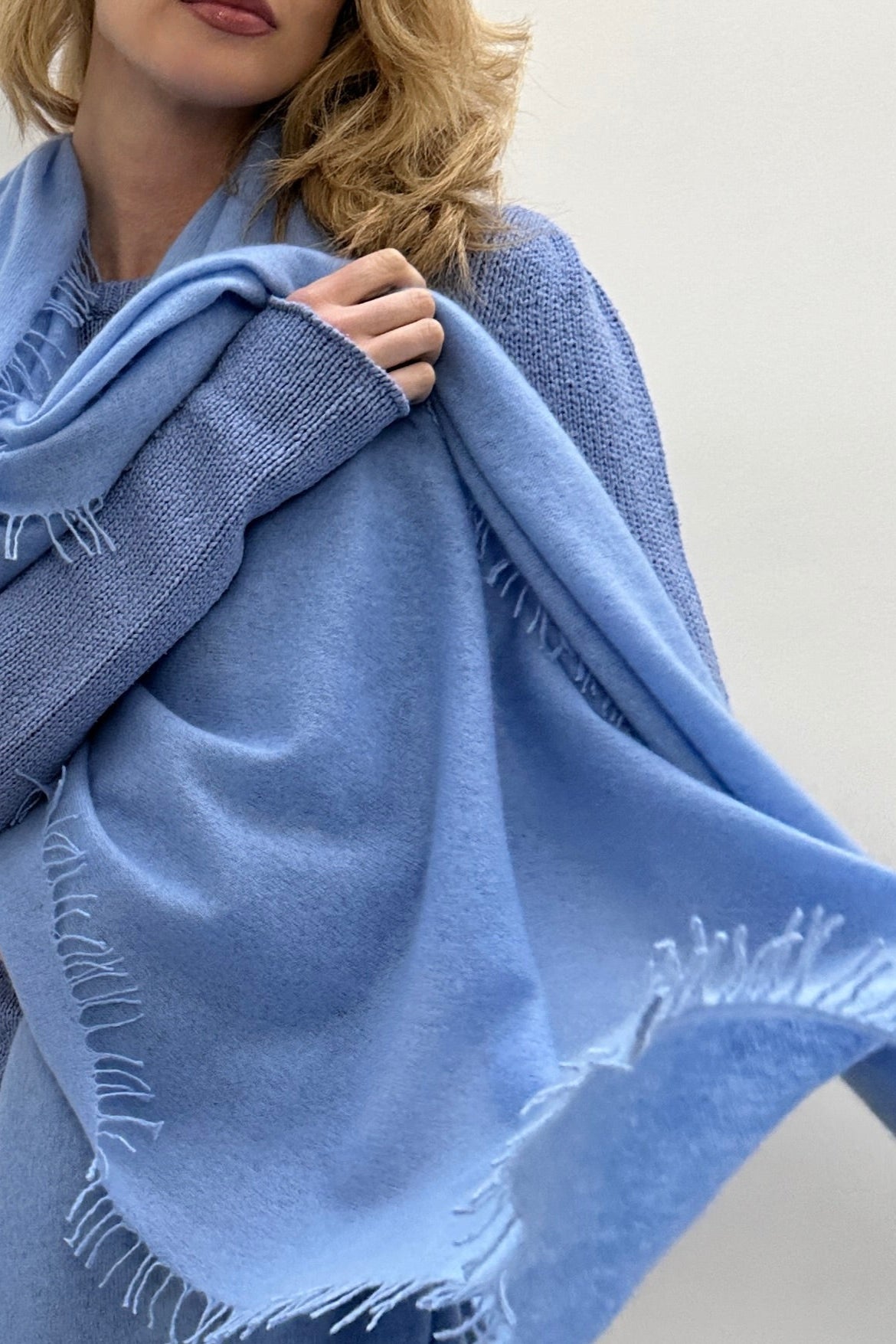 Eighty scarf avio cornflower pale blue cashmere wrap close up