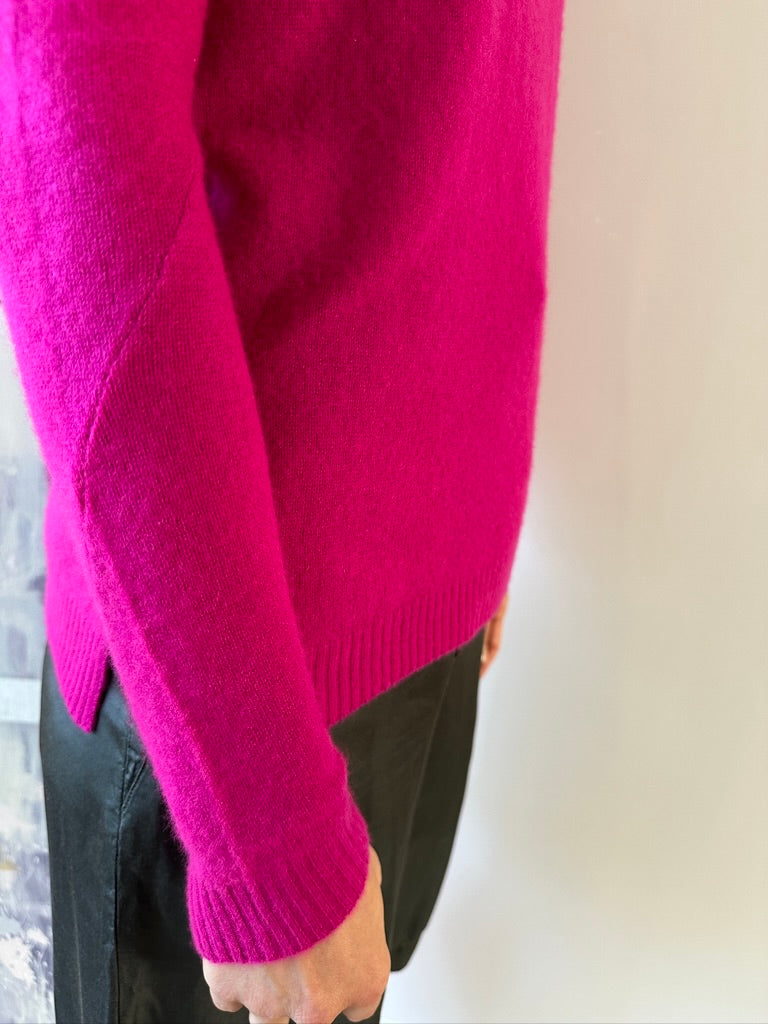 beth magenta sleeve close up