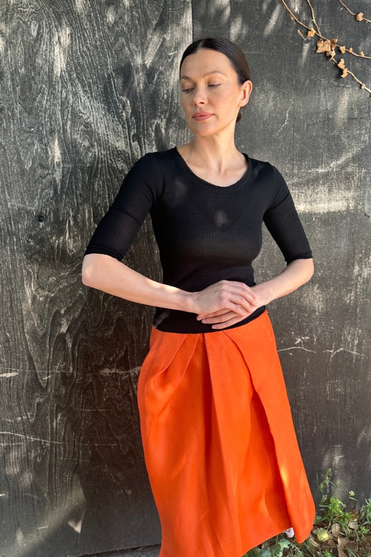 carly black rib knit silk  t shirt 