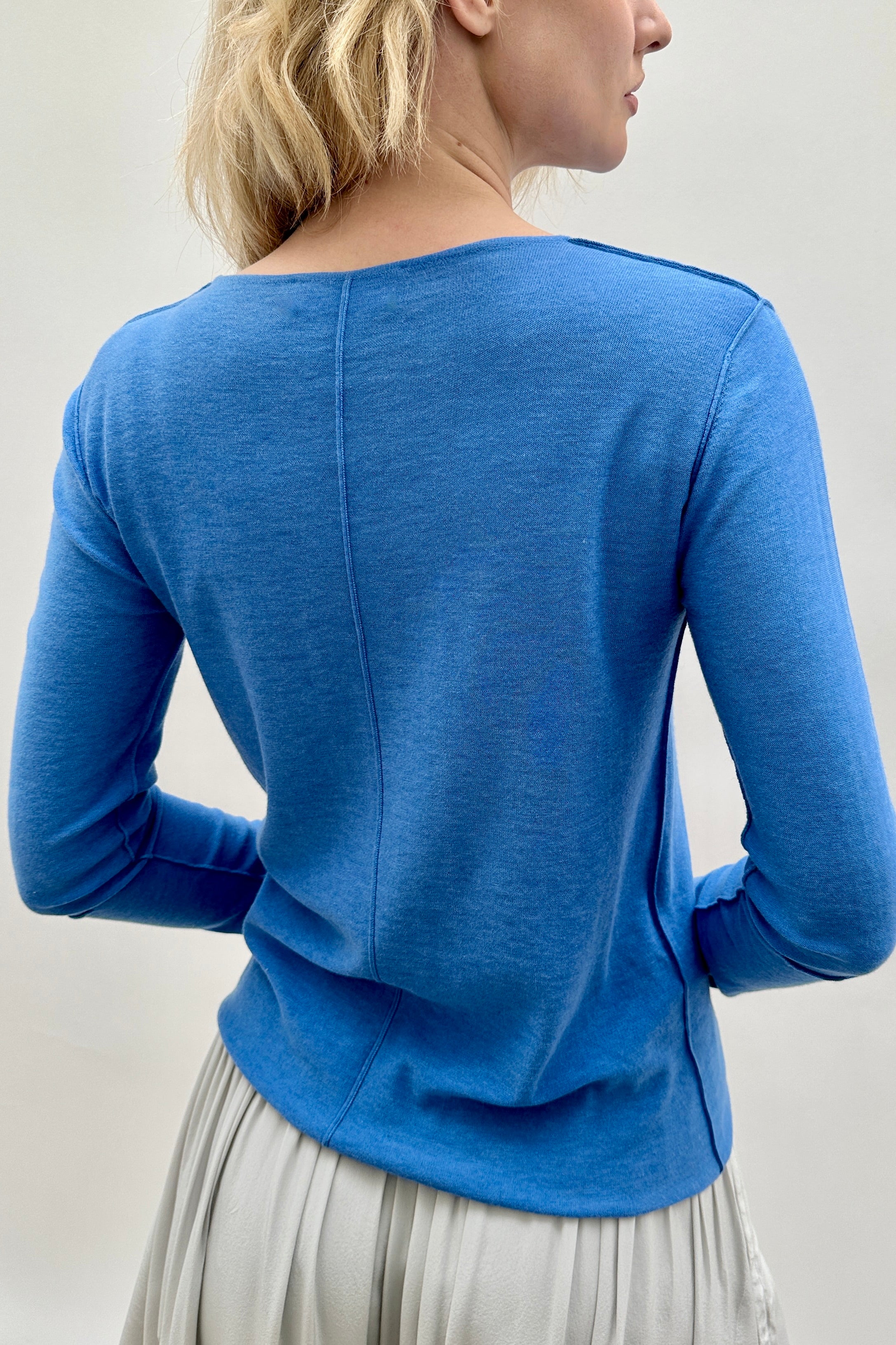 Connar blue round neck cashmere silk back view