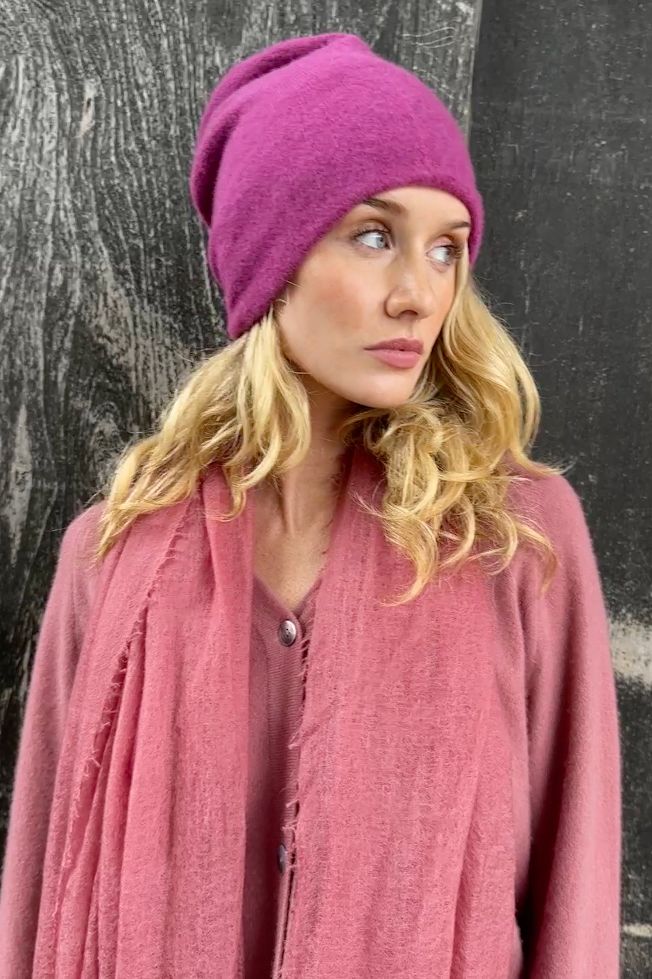 Revo Beanie Dark Pink