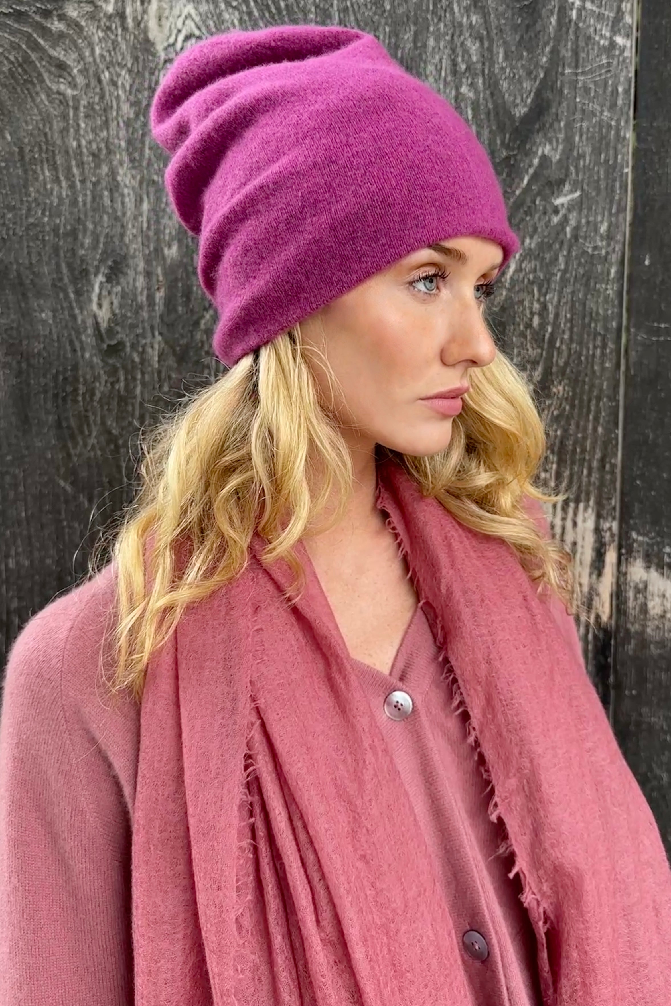 Revo Beanie Dark Pink
