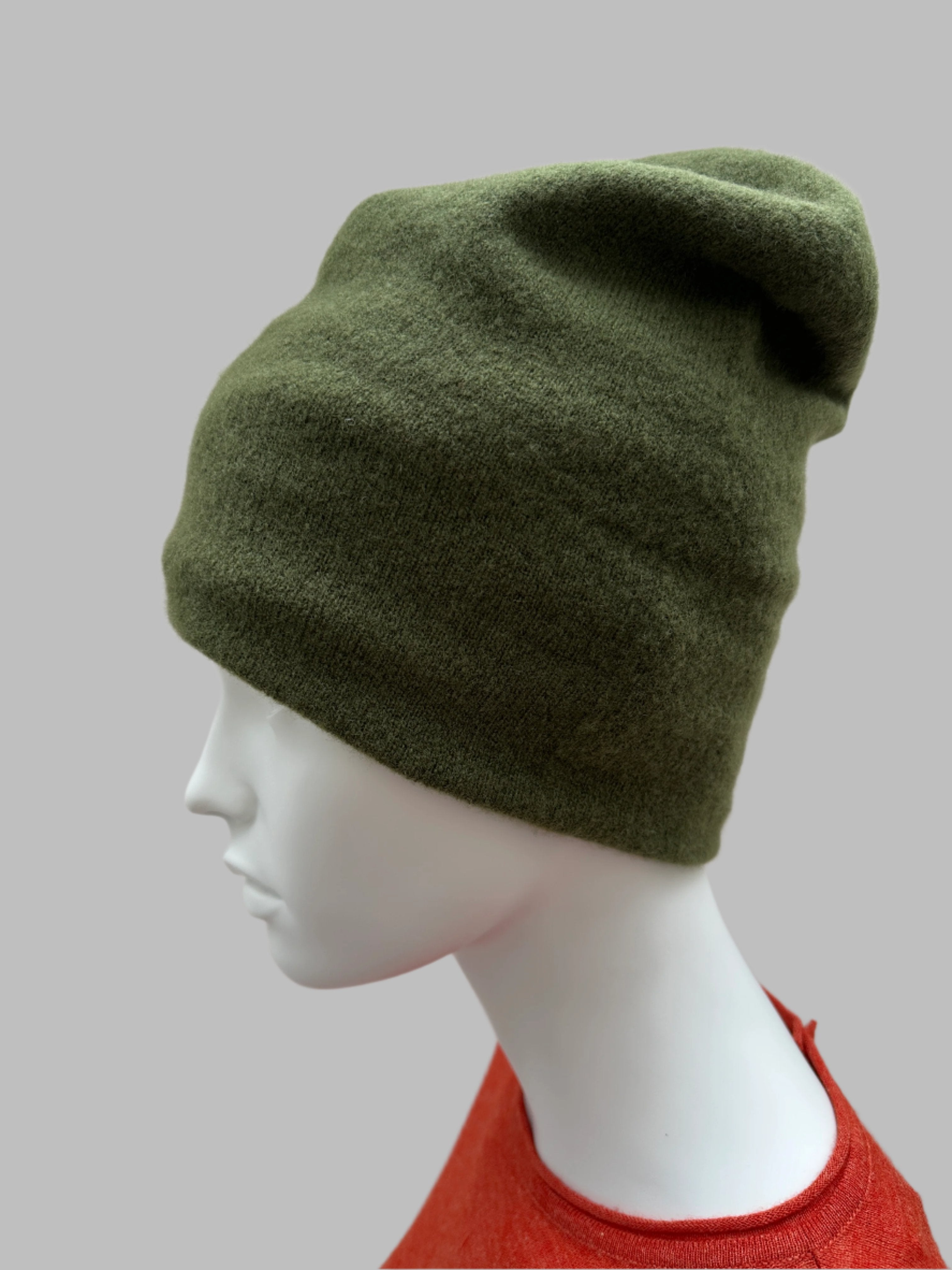 beanie hat Revo dark green side view