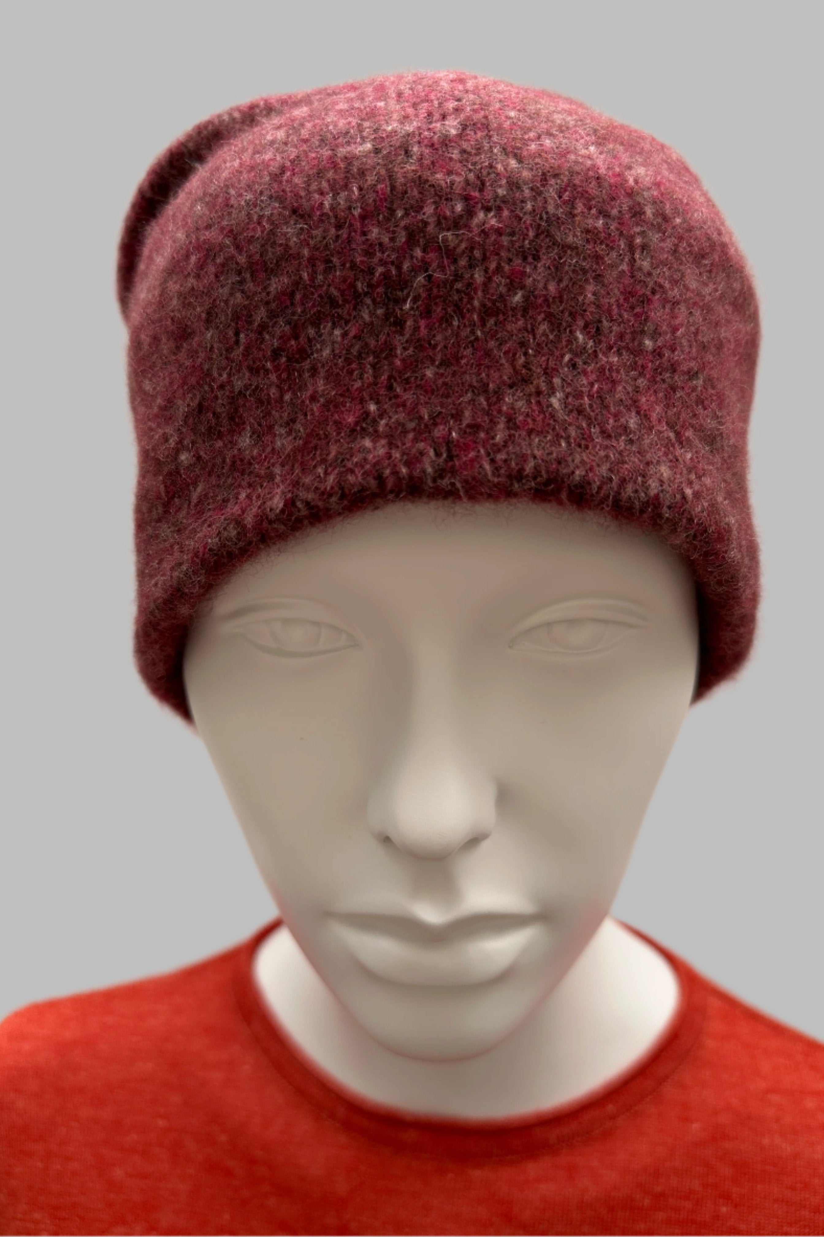 revo  close upbeanie hat front view wine burgundy  